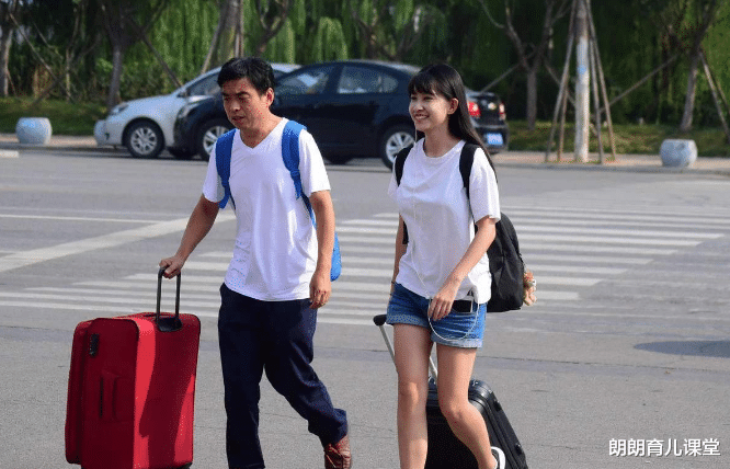 朗朗育儿课堂|儿子被北大录取，爸爸开启“凡尔赛”模式：就算睡觉也能考635分