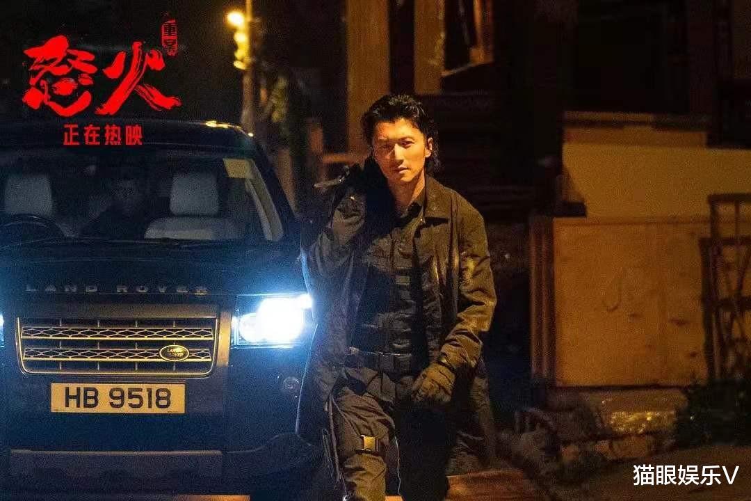 谢霆锋|谢霆锋出道25年了，不老男神帅气逼人，今年的演唱会却不办了