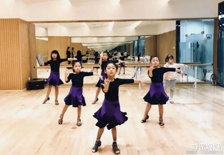 蜂蜜妈妈|补课班停了，兴趣班内卷又来了，能否变成下一个“K12”教育？