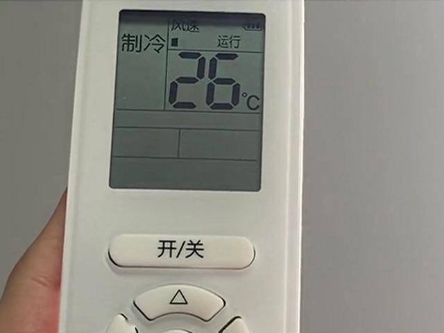 哑铃妈妈|天气热也不敢给孩子开空调？做到这件事，娃凉快了还不容易生病