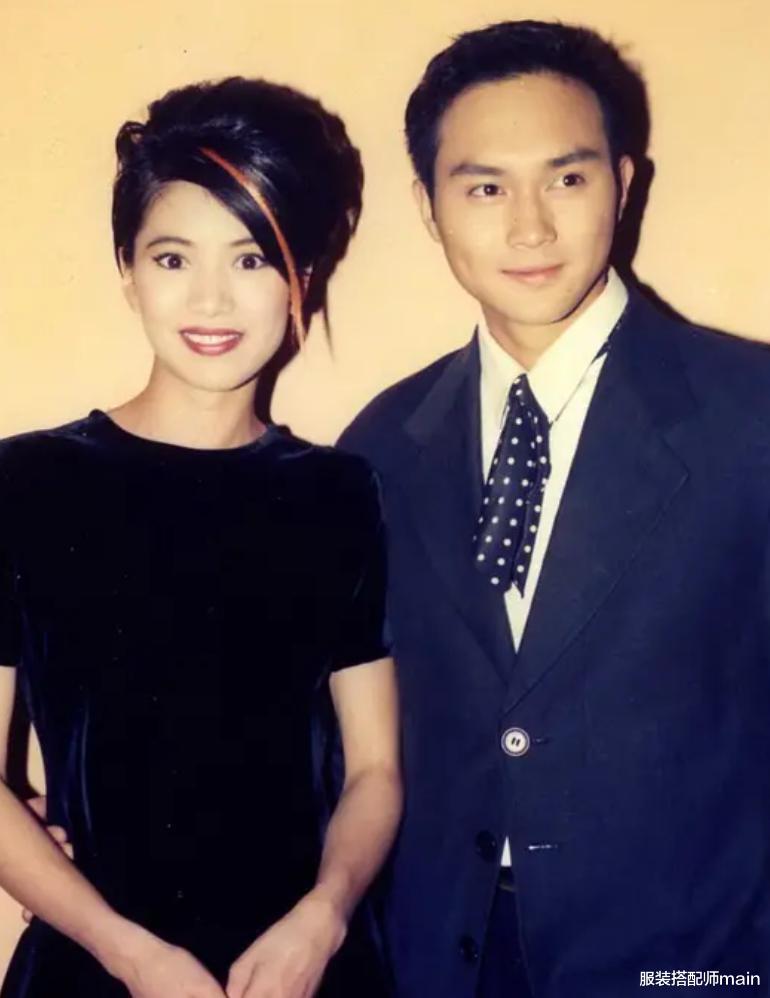 服装搭配师main|19岁成名，两届金像奖影后，脾气暴说话直，却被张智霖独宠30年