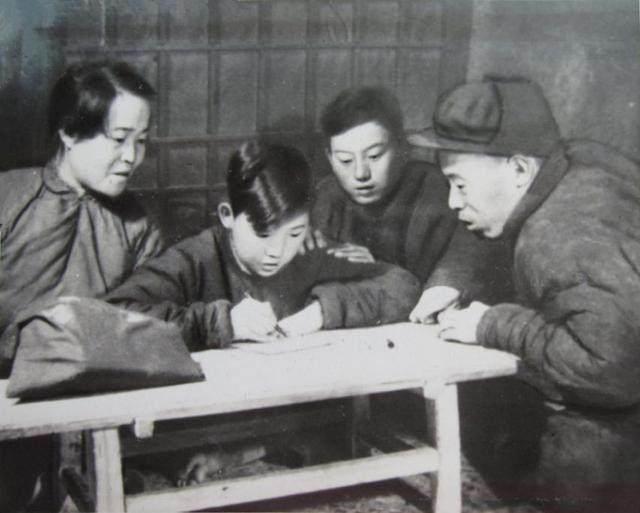 向东向南看史 猎户打猎偶遇野人，已在深山老林生活13年，报警之后发现是中国人