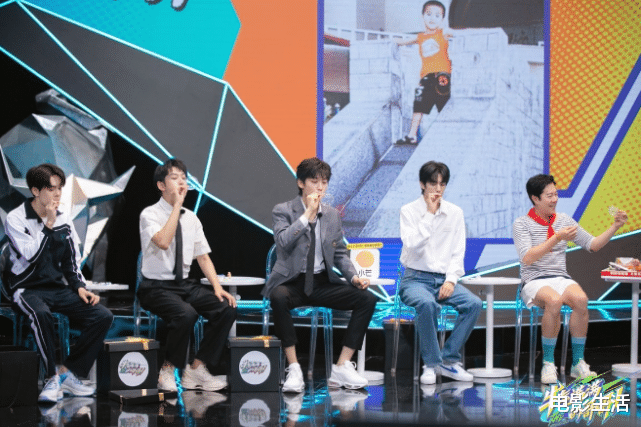 唐嫣|《牛气满满的哥哥》哥哥队晒照，吴奇隆像吃了防腐剂，乔振宇超帅