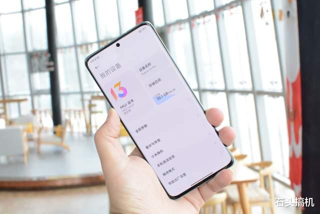 小米科技|小米12 Pro开箱体验:全能旗舰名副其实,具备众多新技术加持