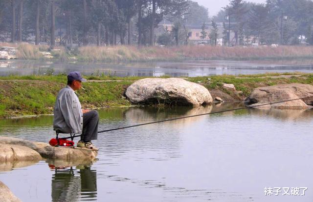|捕鱼有多么困难?有些人一生都在迷惑中钓鱼