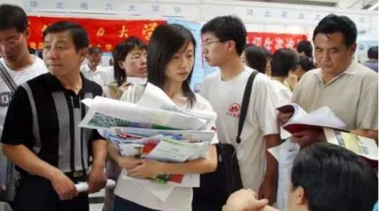 英语学习|新高考模式下如何选科？3种组合要慎重，是中等生的“陷阱”