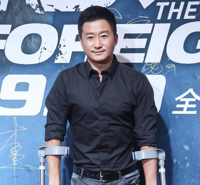 明星|铁丝网挡火箭弹,步枪打飞机被指是神剧,吴京:这是真事