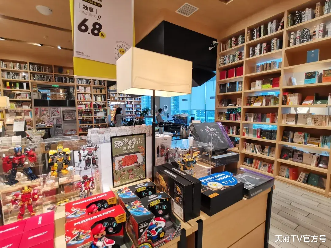 天府TV官方号 顽聚希集   潮玩展倒计时，线下书店打CALL助力