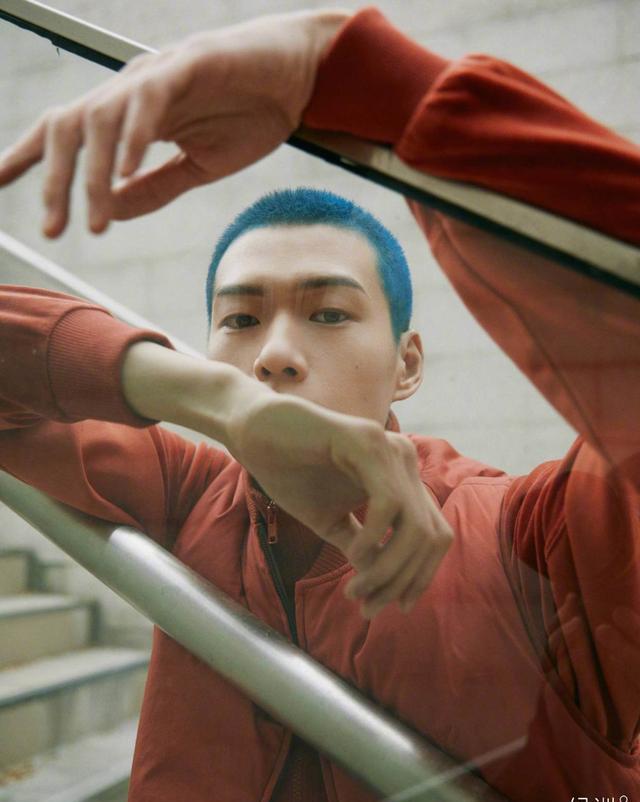 杨幂|杨幂蓝色美甲被解读成示爱魏大勋?粉丝:就一个美甲,至于吗?