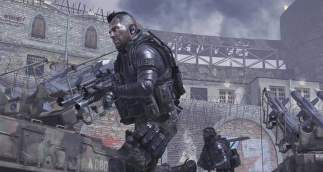 说DJ的妈妈|《使命召唤手游》：MAHEM火箭筒，可能一出膛就是高温金属射流