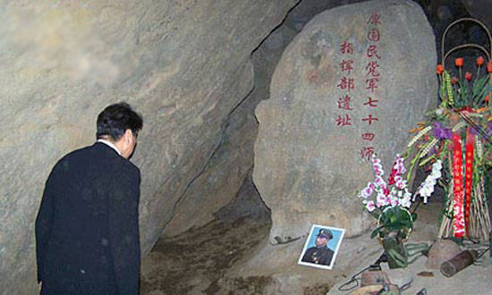 张灵甫|张灵甫兵败孟良崮，死前留下7个大字，老蒋看后撤职大批将领