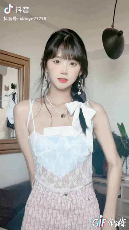 孙滢皓|井川里予被骂到改名？易梦玲只能穿露肩装营造氛围感？