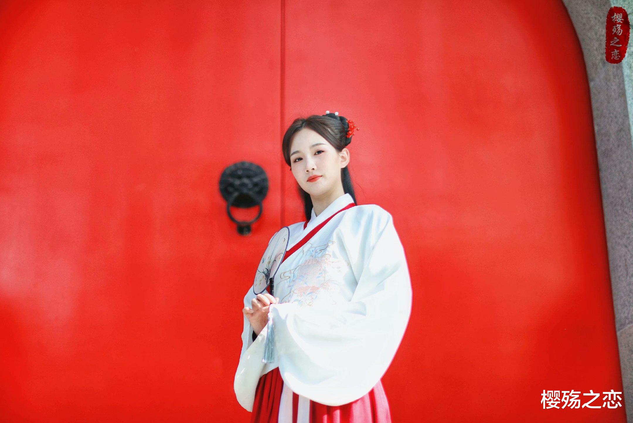 樱殇之恋 中国最忙的高铁线，每12分钟发一次车，创造单日破40万人次的纪录