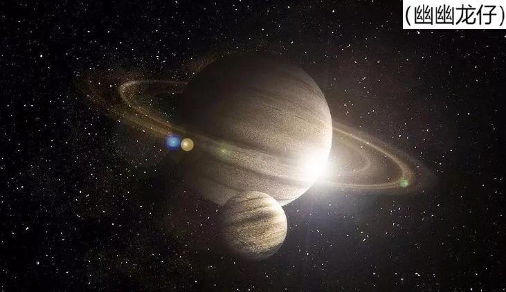 土星 土星，肉眼所能及的最远行星，北极神秘六角形风暴能吞下四个地球