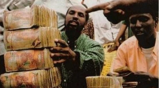  在穷国非洲赚大钱的中国人“吃得了肉，更要挨得了打”