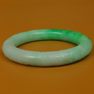 翡翠手镯|清，翡翠手镯，满绿飘紫，满刻祥云图案