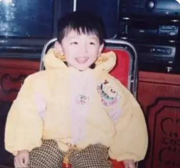 刘亦菲|周冬雨：跟妈妈改嫁后，继父把她当亲生女儿，遇到他是我的幸运