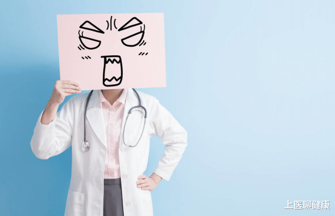 肝脏|身体2处“变黑”,八成是肝癌前兆!忠告:3种食物赶快撤下餐桌