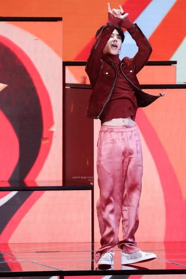 春晚|爆宝石老舅原创歌曲被春晚选中,自己却被换下,只因塞进王一博