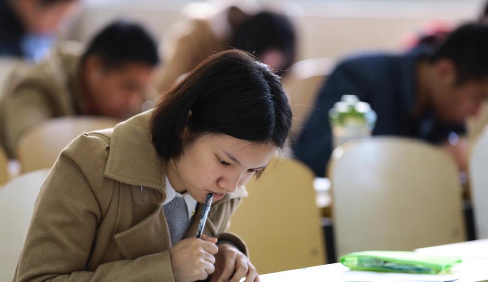 大学生|2022高考生“福利”来了，报考这些专业，“铁饭碗”将更进一步