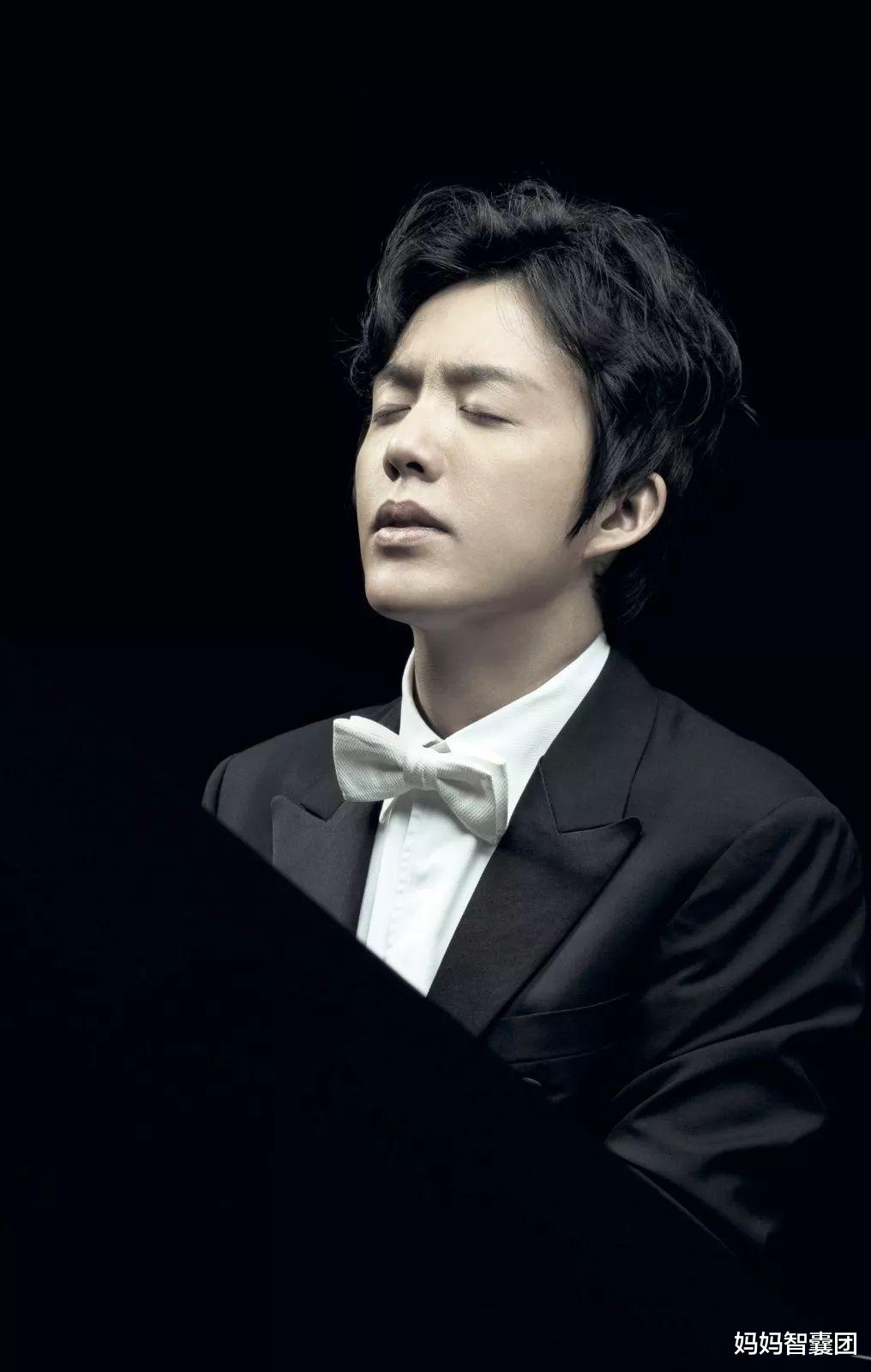 妈妈智囊团|李云迪被抓，墙都不扶就服朝阳群众