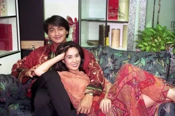 何家劲|61岁何家劲退圈后创业身家过亿，背后缘于与初恋无疾而终的爱情