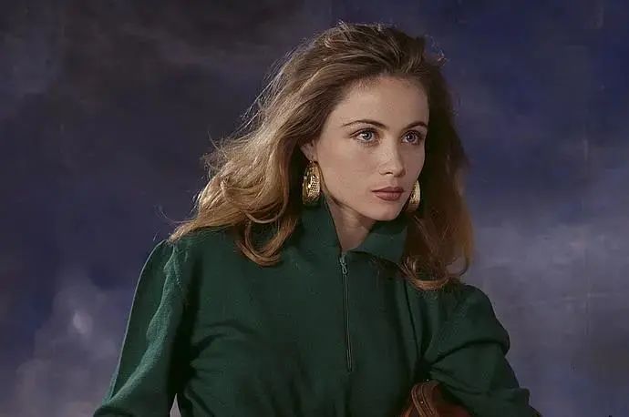 芒果台|昔日「美艳尤物」云端陨落——又一个被「整容」毁了的神颜美女