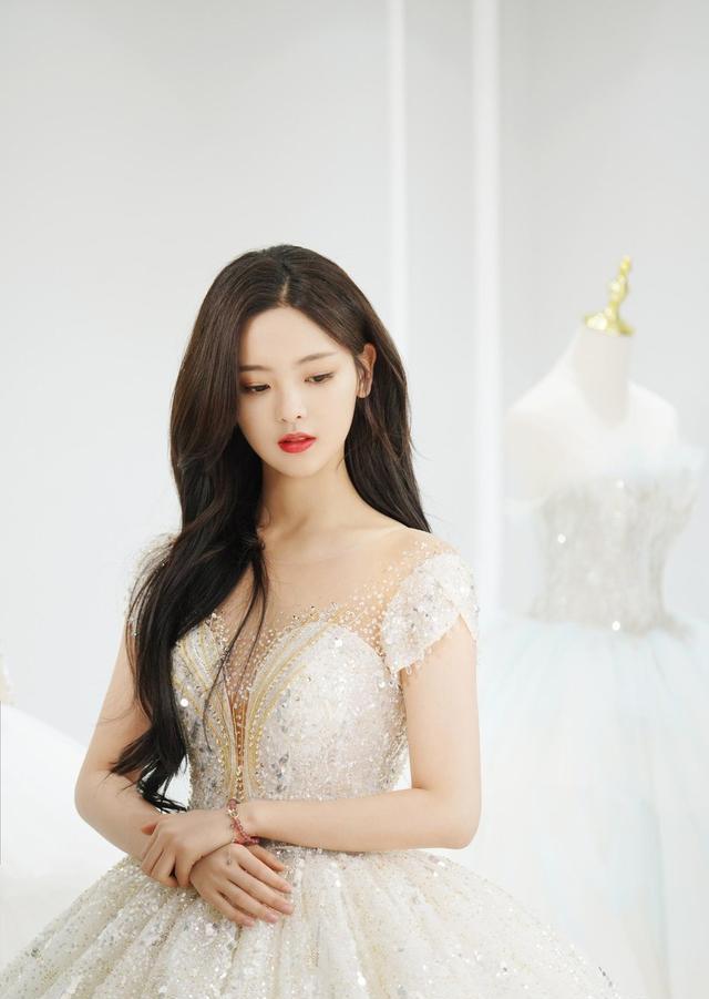 金晨|八卦：杨超越，张碧晨，黄龄，冯绍峰，沈月，杨幂，刘浩存，马苏