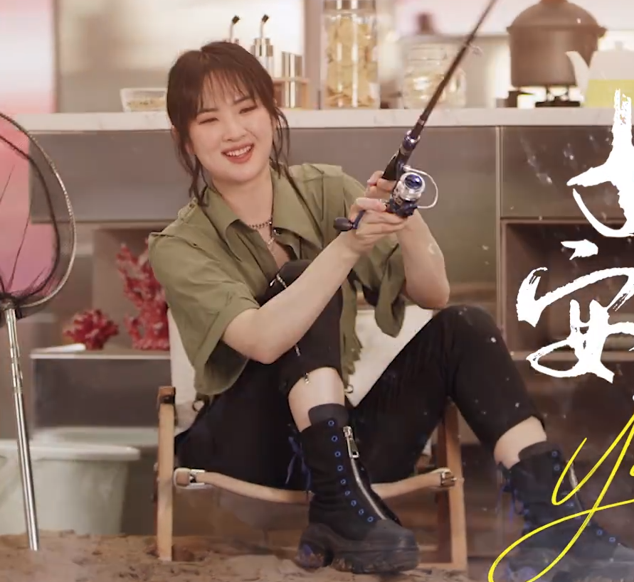 宣传片|《中餐厅5》宣传片：丁真笑容青涩，姚安娜龚俊脸贴镜头皮肤精致