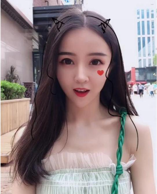 央视|曾一夜收入1753万，被央视点名批评的女主播，如今又复播了？