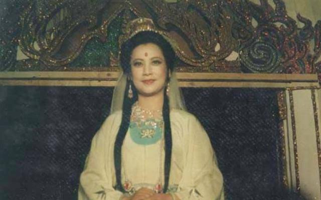 翁虹|他是国家一级演员，“玉帝”专业户，祭祖时发现冥币上印的是自己