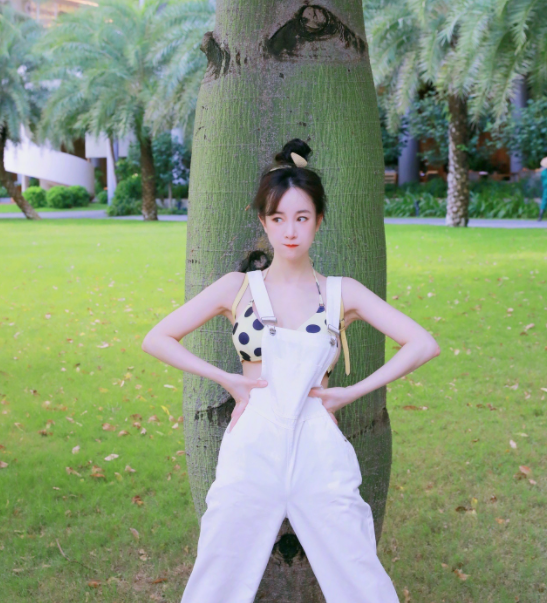 王力宏|金圣恩成功求婚张檬，晒接吻照甜蜜放闪，场地布置却拼错英文闹笑话