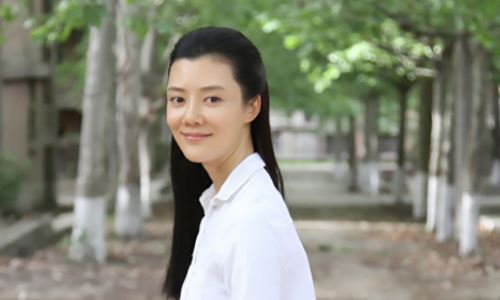 车晓|演员车晓直播卖螺蛳粉翻车 网友起哄打听她前夫的现状