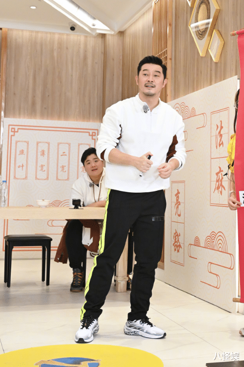 小姐姐|胡可庆46岁生日，主动cue老公儿子大秀幸福，力破沙溢出轨传闻