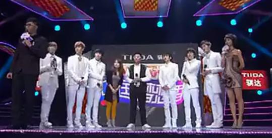 朱丹|“当红主持人”的堕落史