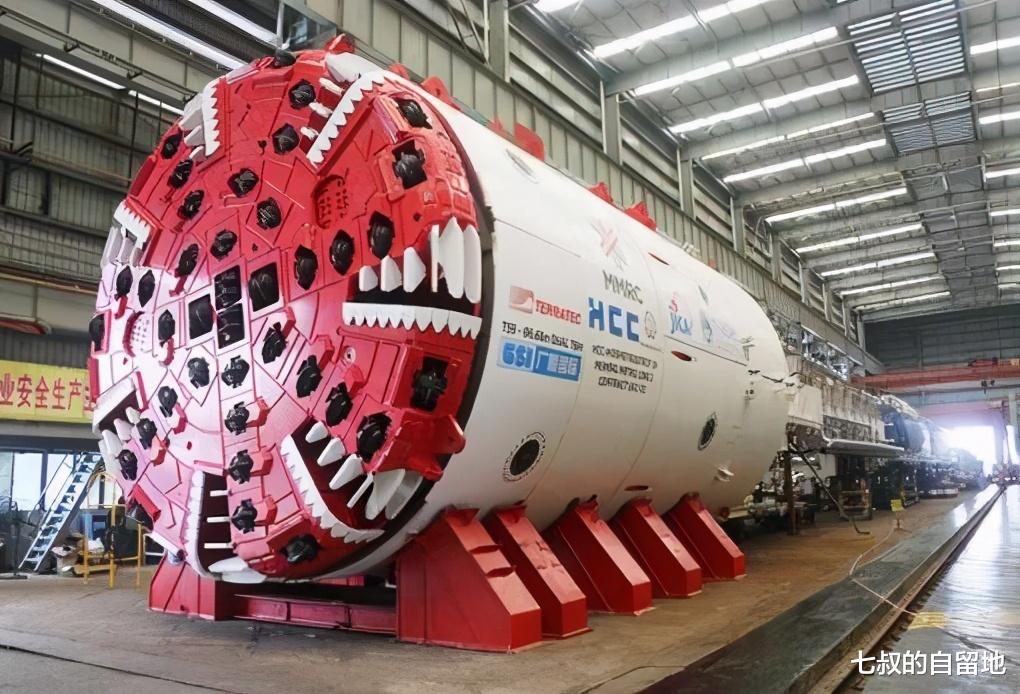 七叔的自留地 为什么挖火车隧道不用盾构机而地铁就可以?