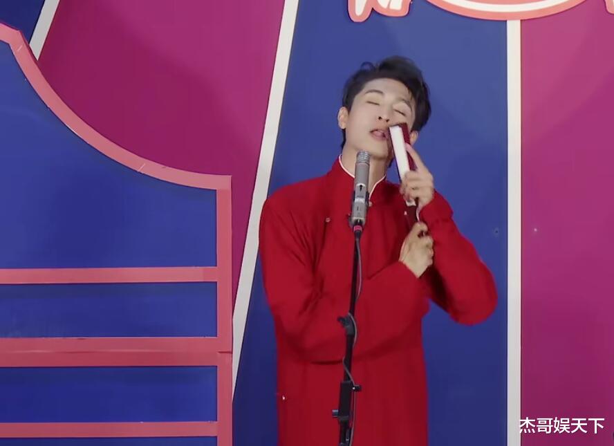 秦霄贤|秦霄贤主动扣分?郭德纲夸他时露端倪,他只是“控票工具人”罢了