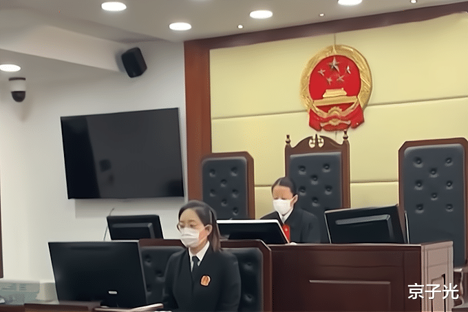 湖北一男子长期骚扰女同事被开除,反向公司索赔遭拒:你还有理了