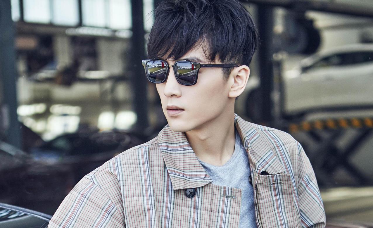 甜宠剧|又一职场甜宠剧未播先火，高颜值主演不算啥，女二才是最大看点！