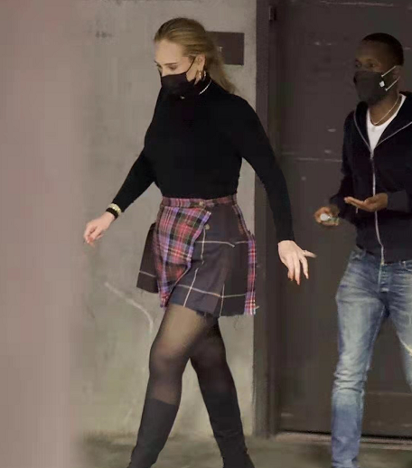 时尚风行派|阿黛尔跟黑人男友甜蜜约会!暴瘦90斤身材向卡戴珊看齐,穿搭超美