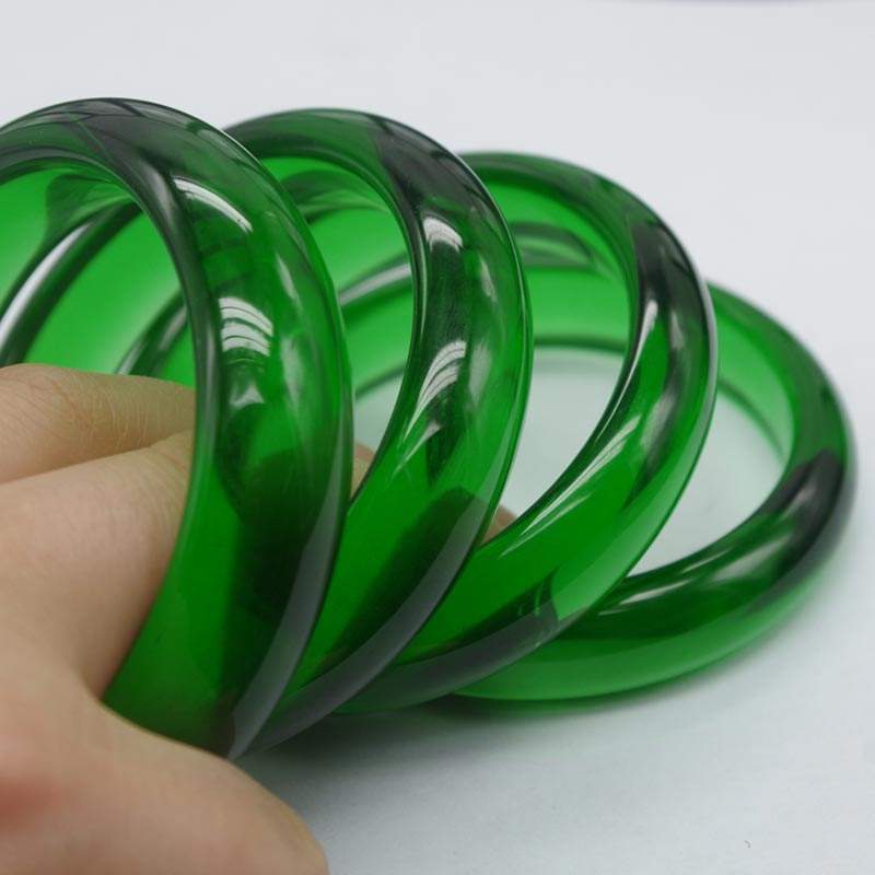 冰种翡翠|酷似啤酒瓶底的「冰翠」，为何能屡屡冒充高档冰种翡翠？