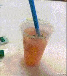 |“在楼下捡到了一个手表，丑不拉几的应该不值钱吧？”大家有认识的吗