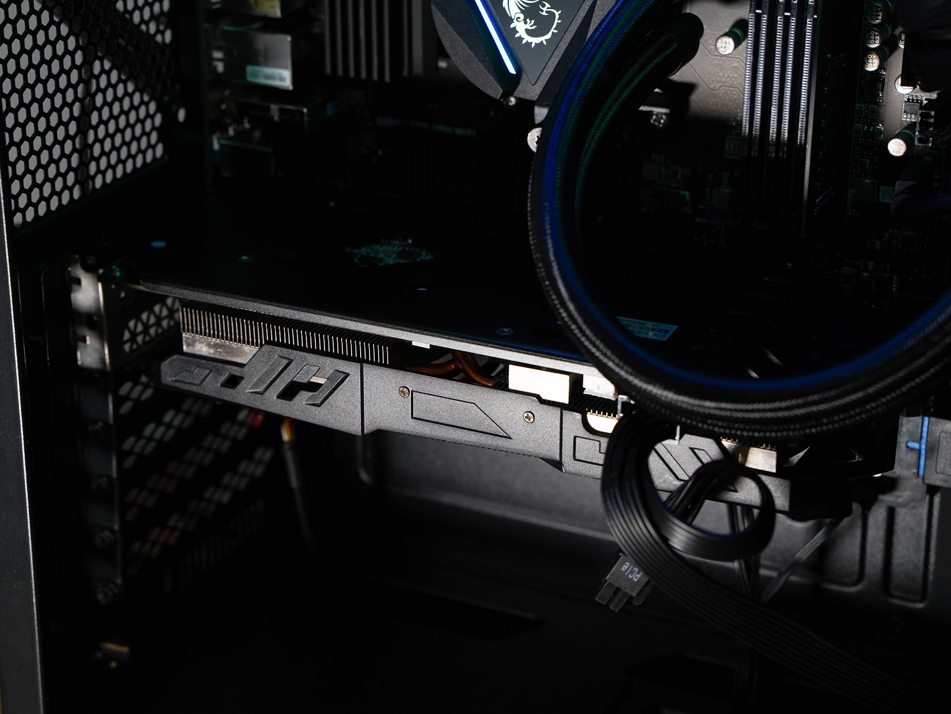 苹果|矿难之后我选R5 5600X与RTX2060s这套神搭配