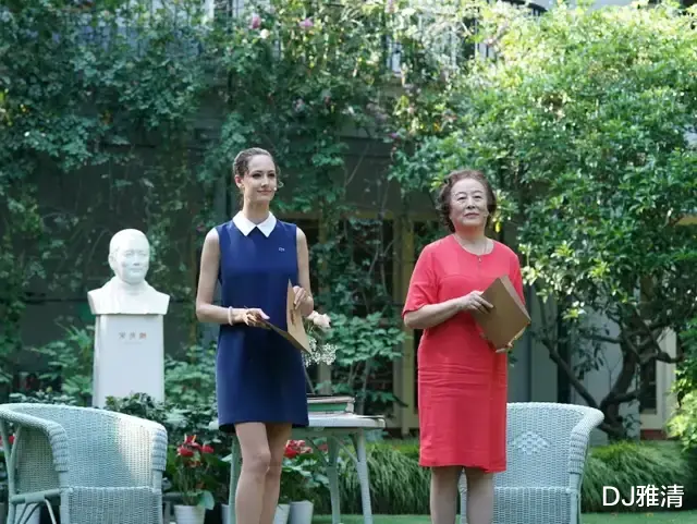 王菲|68岁龚雪80岁达式常近照曝光,老艺术家们神采奕奕,65岁奚美娟真漂亮