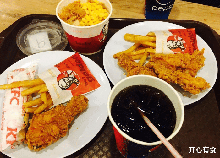 开心有食 全是套路！肯德基全家桶里的“白纸”有什么用？原来是暗藏玄机