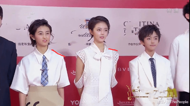 刘亦菲|红毯比美直角肩稳赢、古装造型斜肩显气质，女星肩部较量也有玄机