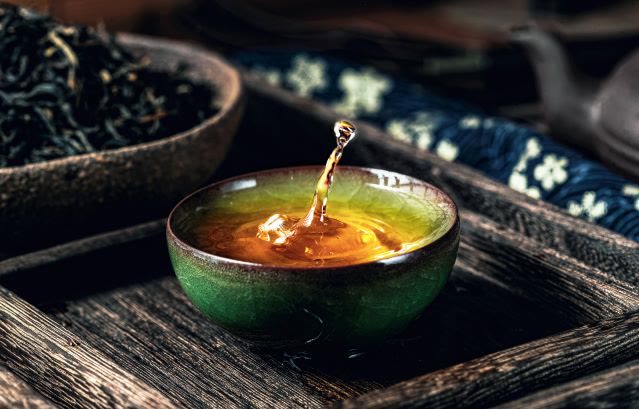 |在喝茶人的脸上你能看到什么?