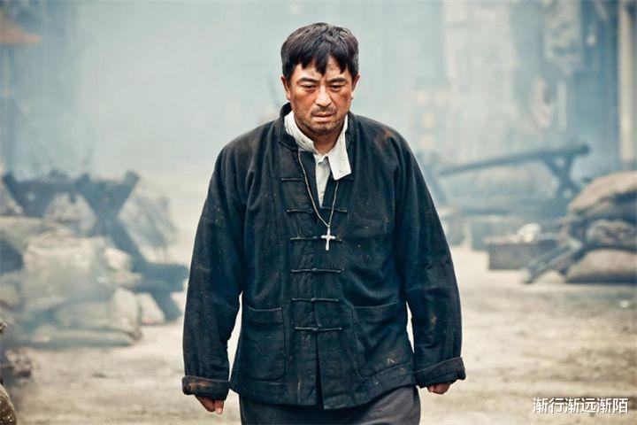 张嘉益|他身价上亿,却偏爱和张嘉译演戏,导演调侃:片酬都不够油钱?