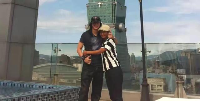 机加工分享赵工|错过周星驰，三婚两离，嫁小13岁老公的钟丽缇真的幸福吗？