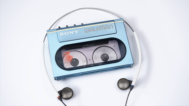 walkman|1980年代的索尼Walkman，放现在随便复刻一台应该都够潮